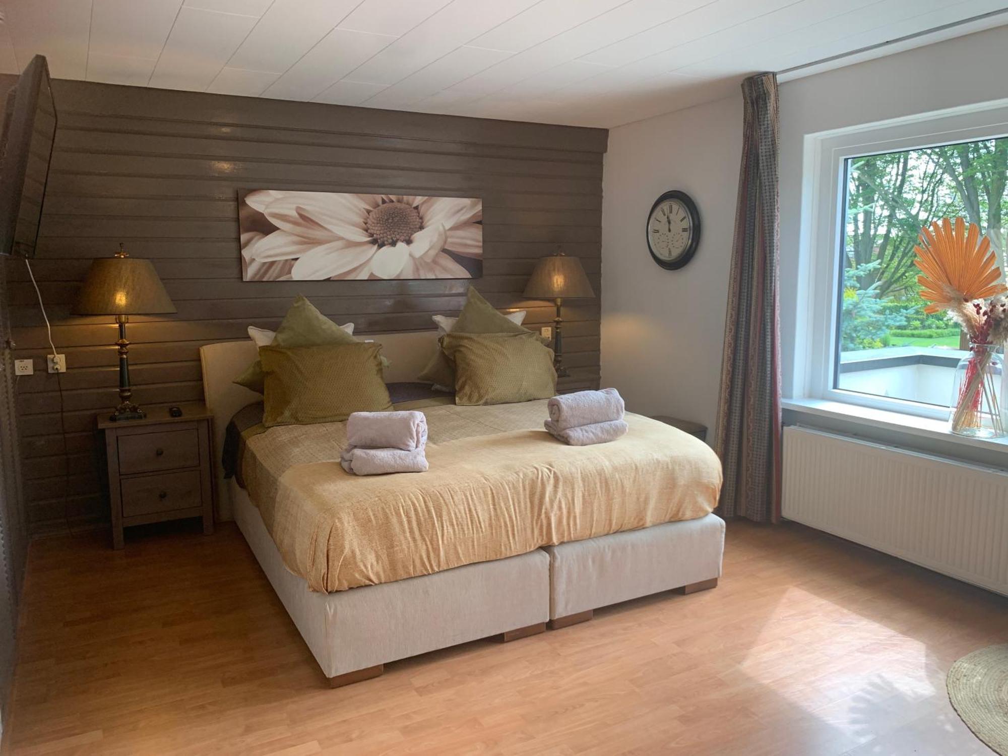 Comfortabele Familie Suite Met 2 Slk, Speelzolder, Balkon, Airco Den Ham Kültér fotó